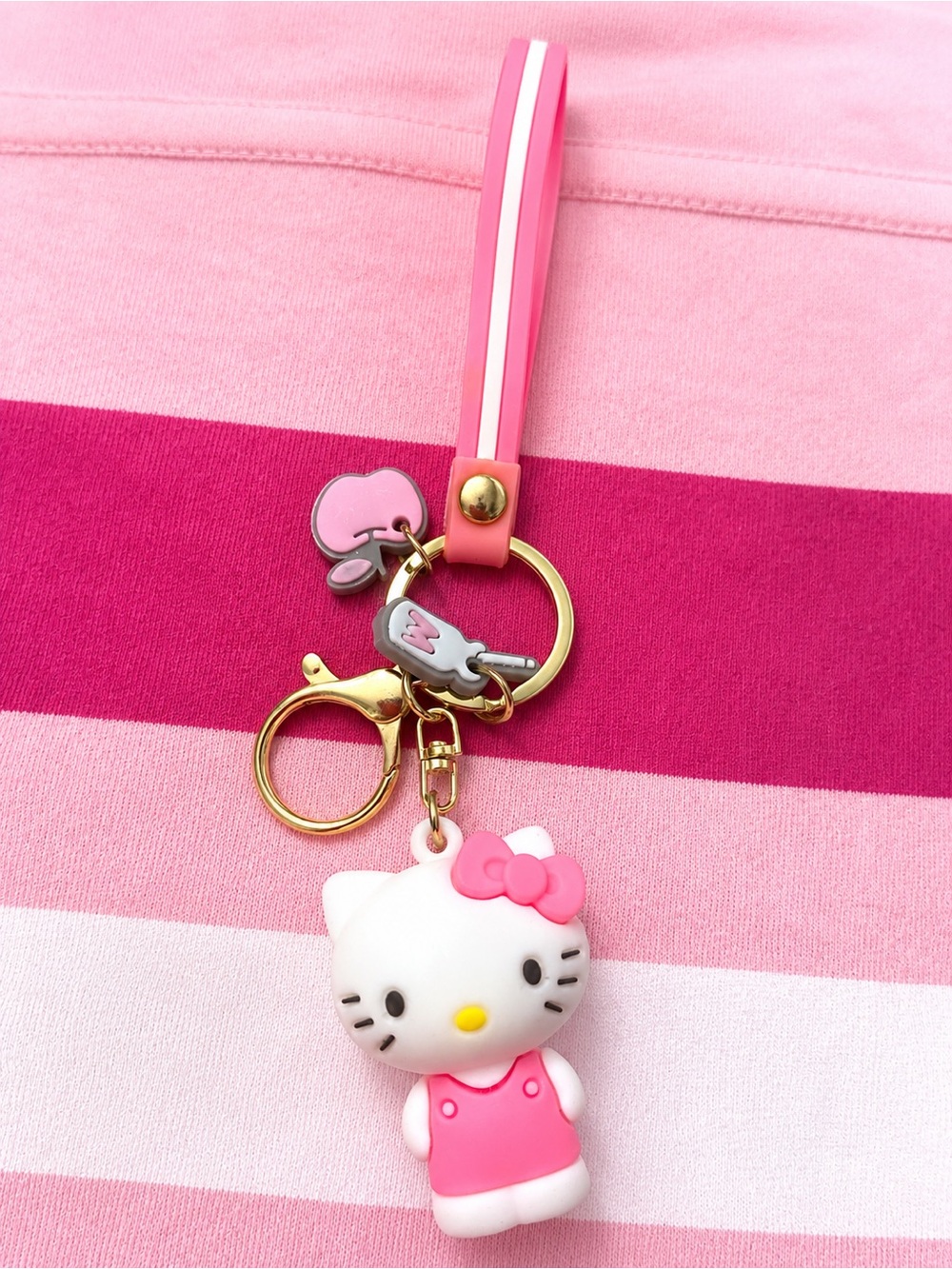 🩷. 1493-36. Hello Kitty & My Melody Kawaii Keychain – Cute Anime Bag Charm